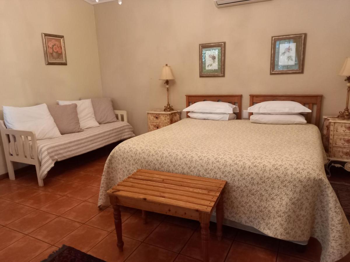 Avondrust Guest House Graaff-Reinet المظهر الخارجي الصورة